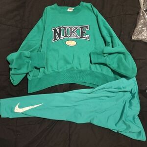 Nike Green Sweatshirt and Leggings Set